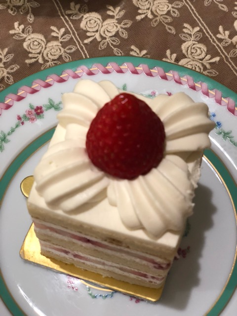 シヅカ洋菓子店☆生ケーキ　SHIZUKAショートケーキ☆