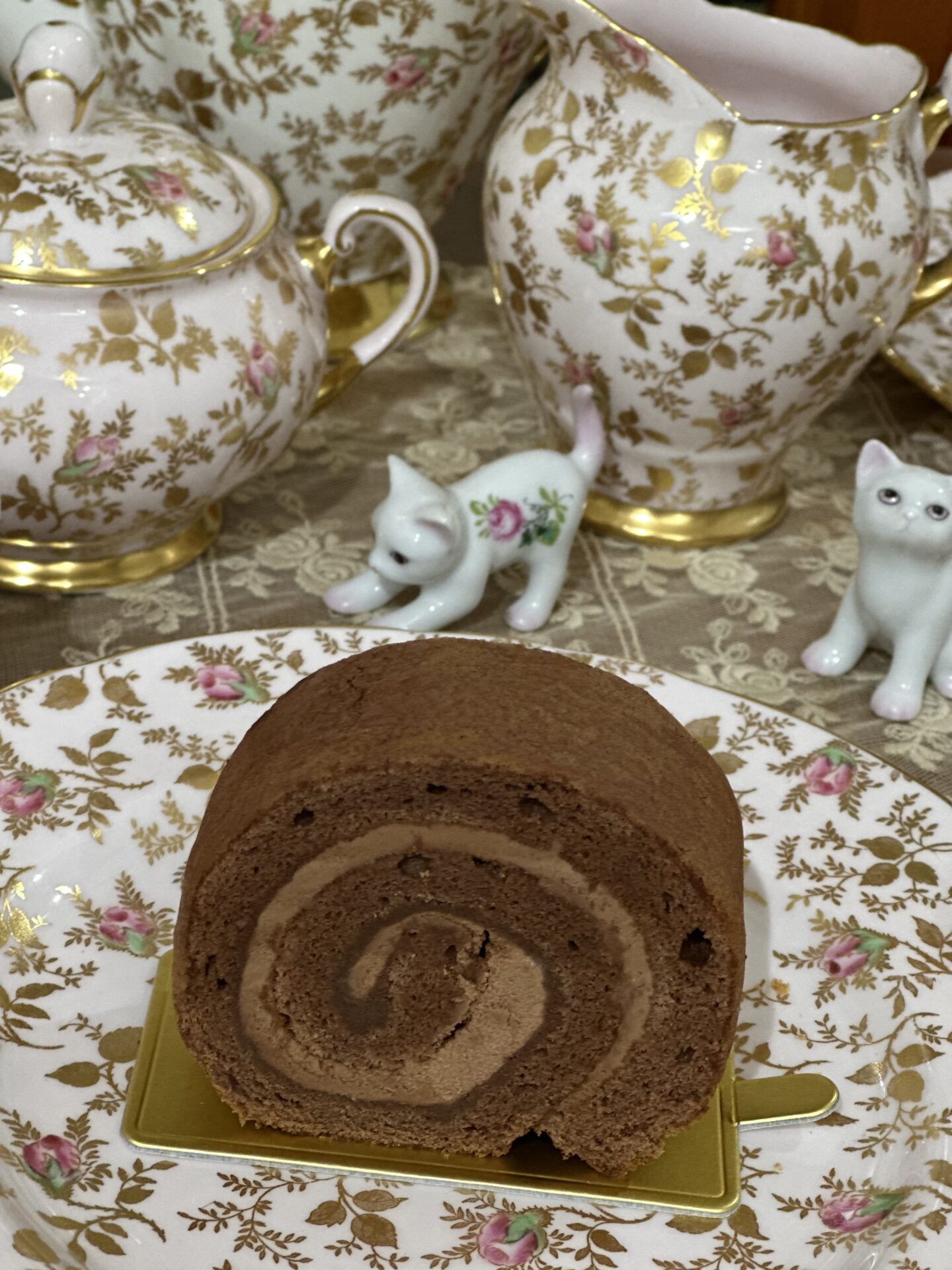 シヅカ洋菓子店 冬季限定 ロールケーキ カカオ☆２種類のチョコレートクリームがおいしい♡