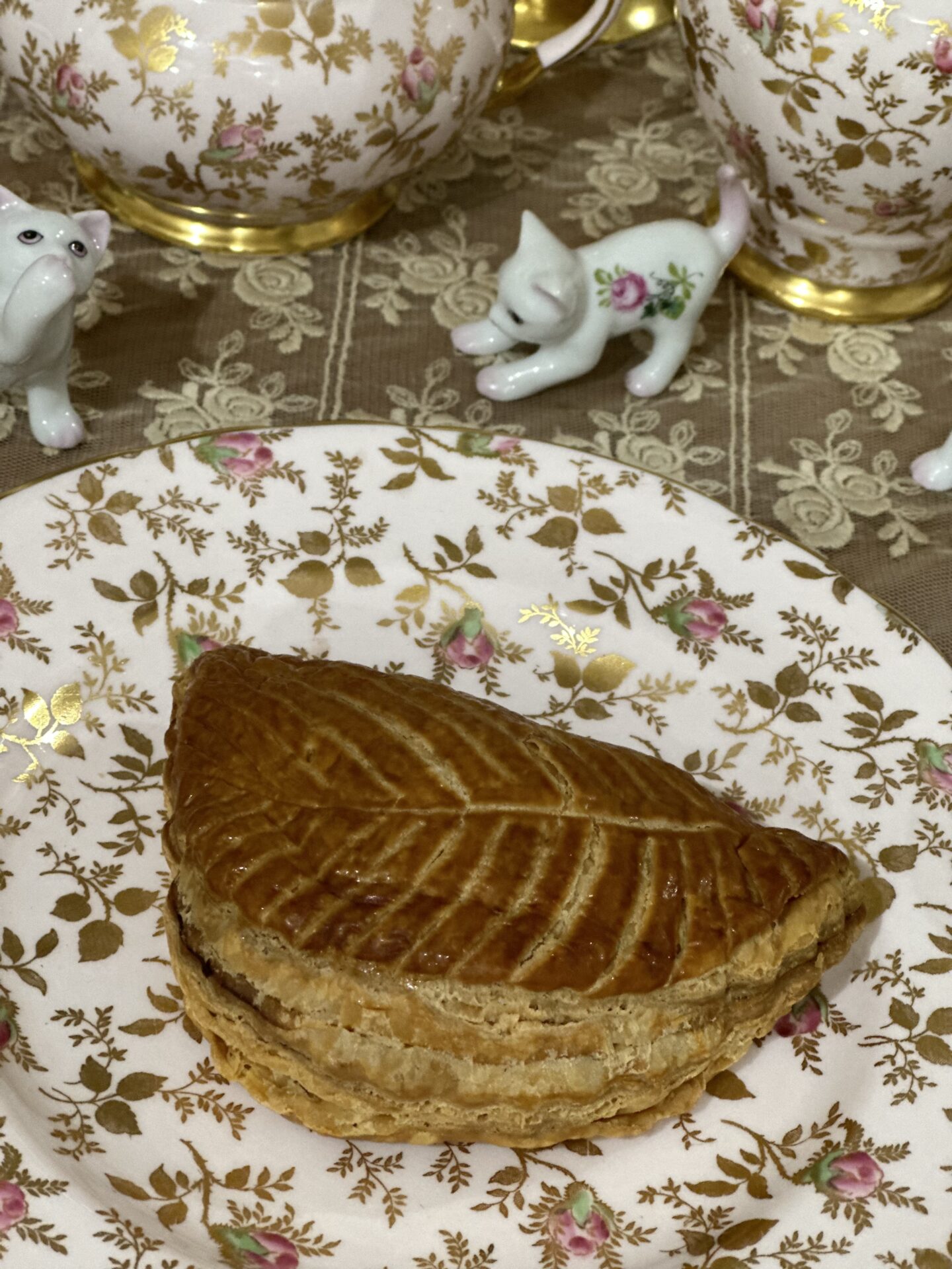 シヅカ洋菓子店　冬季限定 アップルパイ☆丁寧に煮詰められたりんごとやさしいパイが素朴でおいしい☆