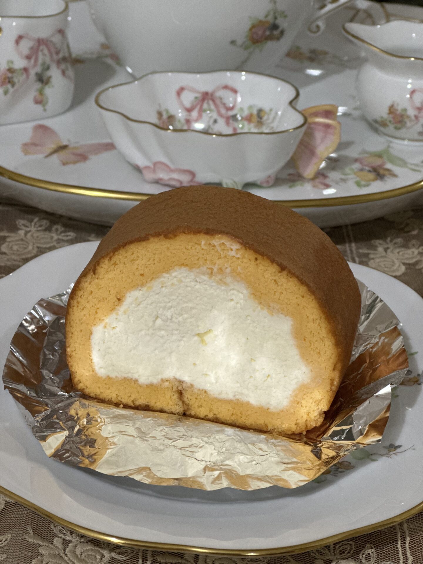 加藤洋菓子店 小美玉子チーズロールケーキ☆みっちり、しっとり、ふわんふわんのロールケーキとたっぷりホイップクリームの上質なおいしさ♡通販は？